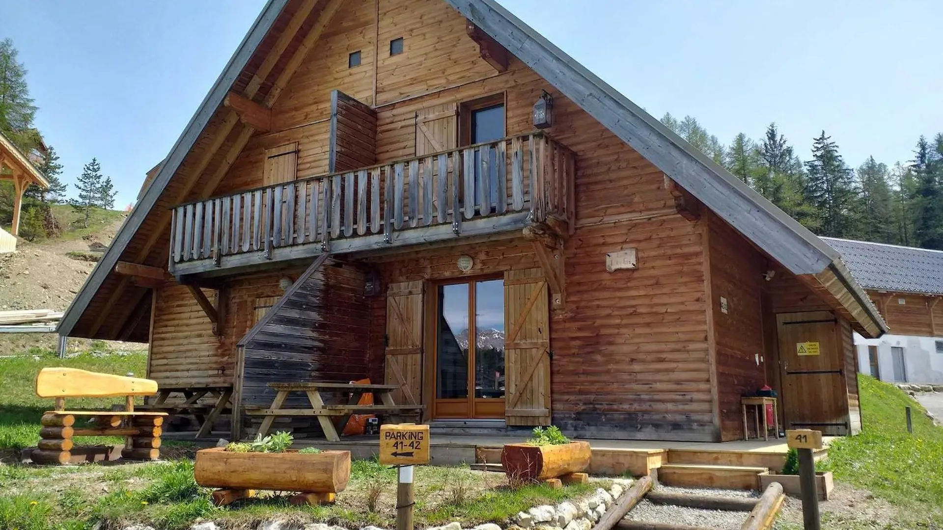 Chalet Renove 7 Pers Avec Terrasse, Local Ski Et Parking Gratuit - Fr-1-504-70 Le Devoluy