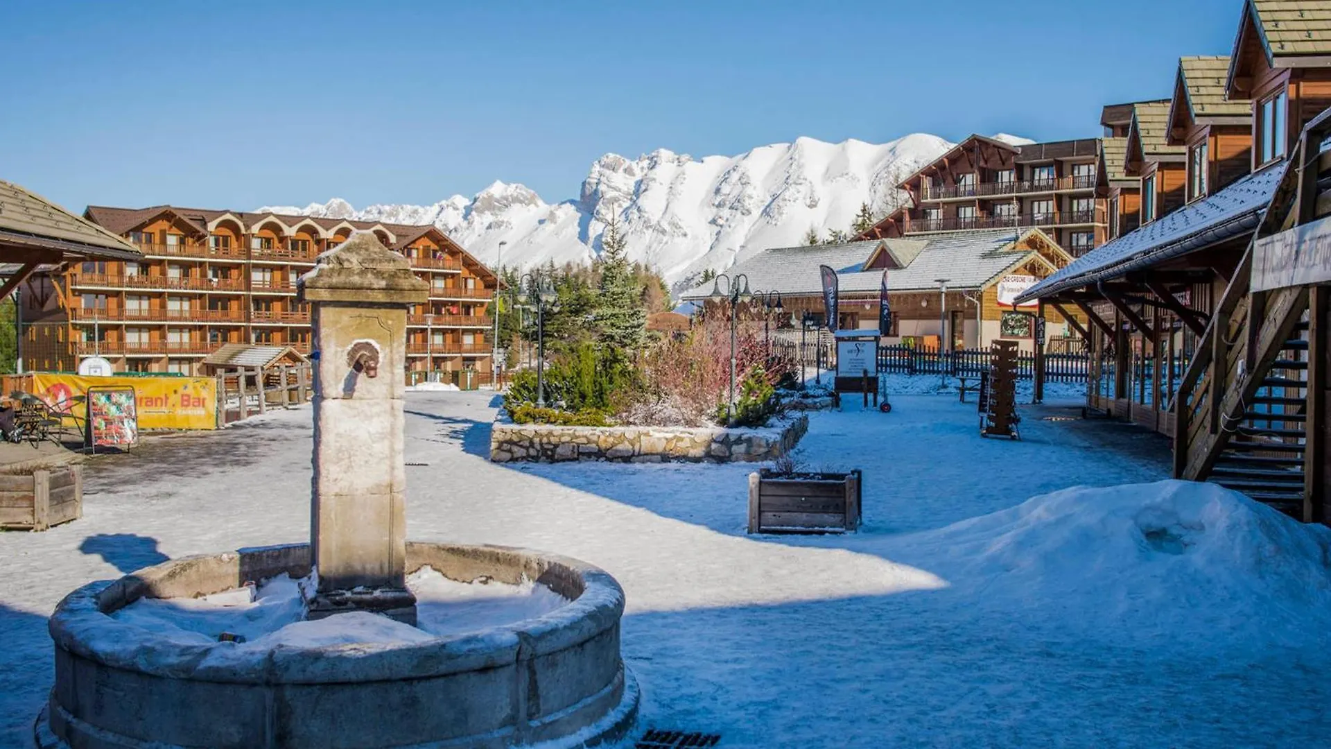 Chalet Renove 7 Pers Avec Terrasse, Local Ski Et Parking Gratuit - Fr-1-504-70 Le Devoluy